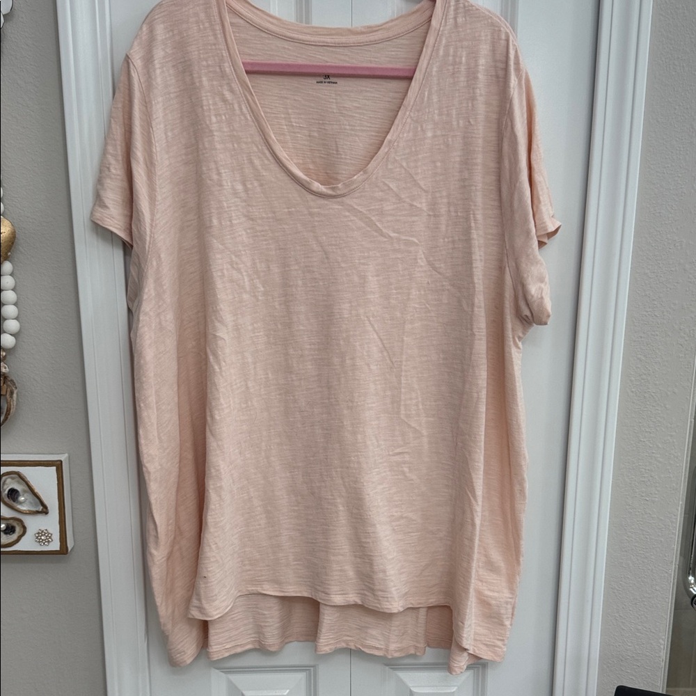 Soft Scoop Neck Short Sleeve Tee in Light Peach
